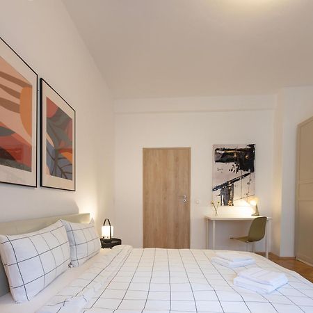 בוקרשט Ultracentral Hong Kong 3 Bdrm Apartment מראה חיצוני תמונה