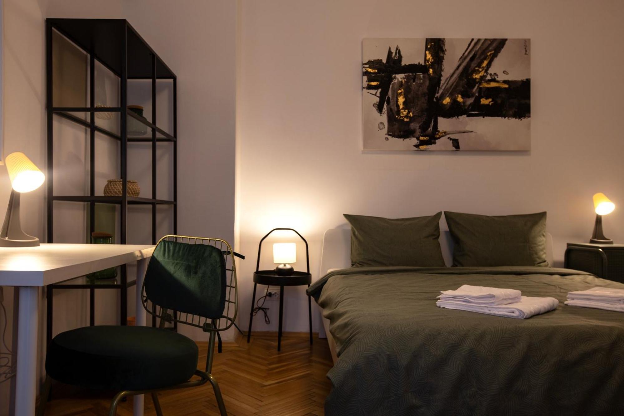 בוקרשט Ultracentral Hong Kong 3 Bdrm Apartment מראה חיצוני תמונה